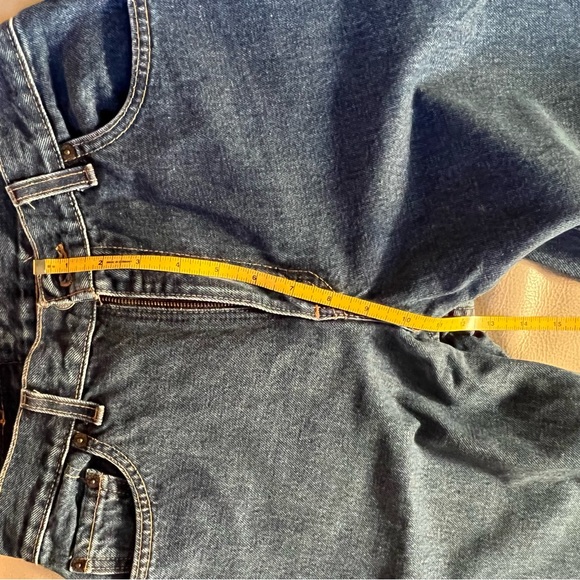 MOVING SALE! Vintage Levi jeans 550 - Picture 4 of 7